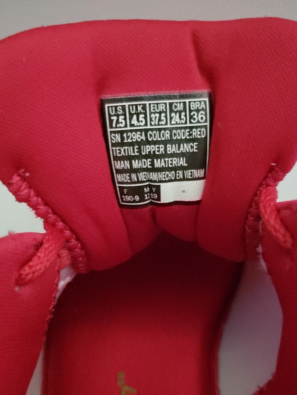 Skechers Women's Red Knit Lace-Up Sneakers with White Soles - Size 7.5 - Picture 6 of 6